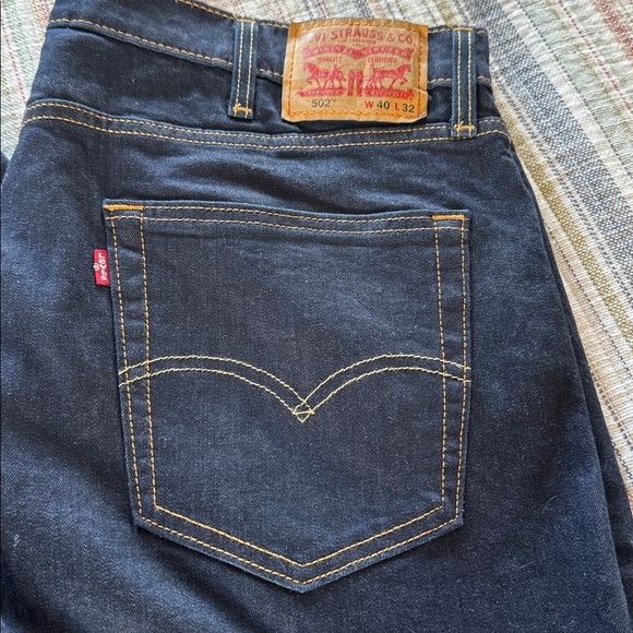 Men’s Levis 502 Dark Blue Straight Jeans - Picture 3 of 4
